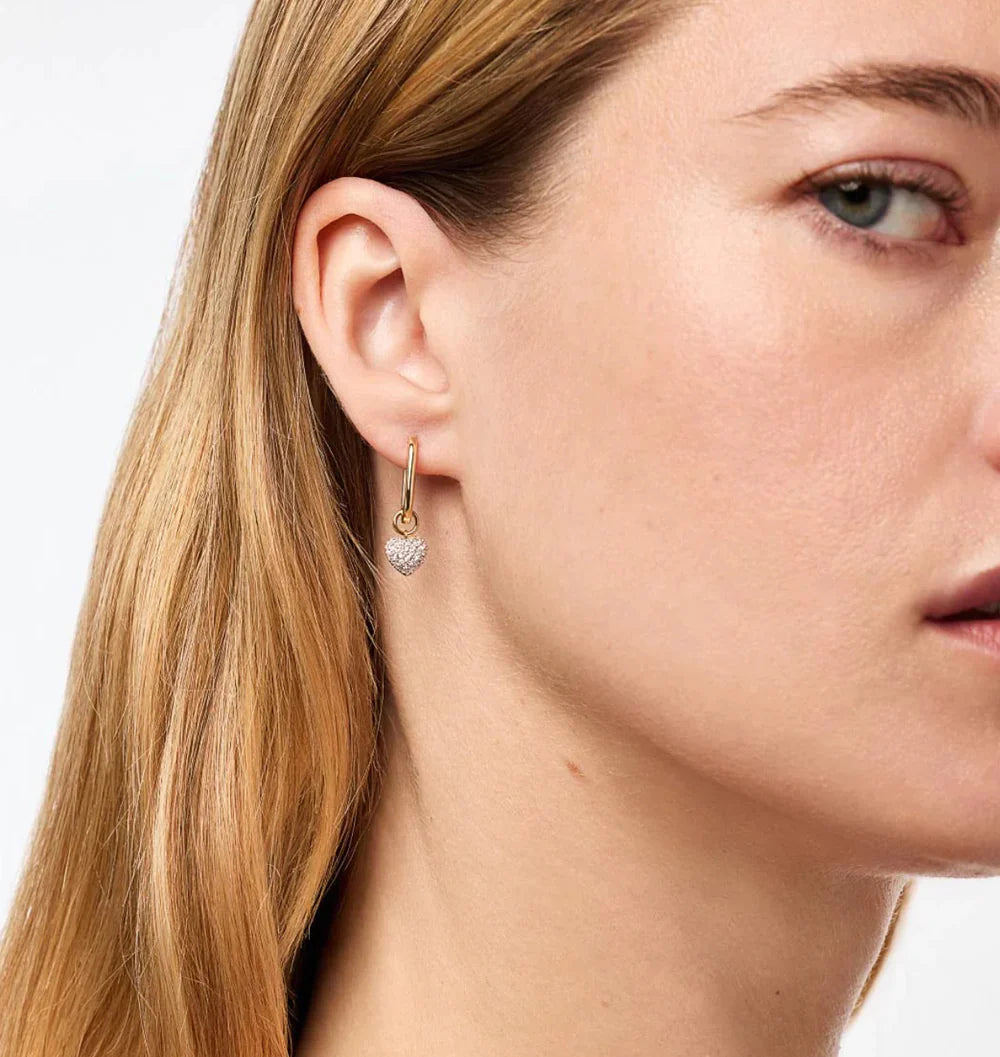AMORA   DROP   EARRING